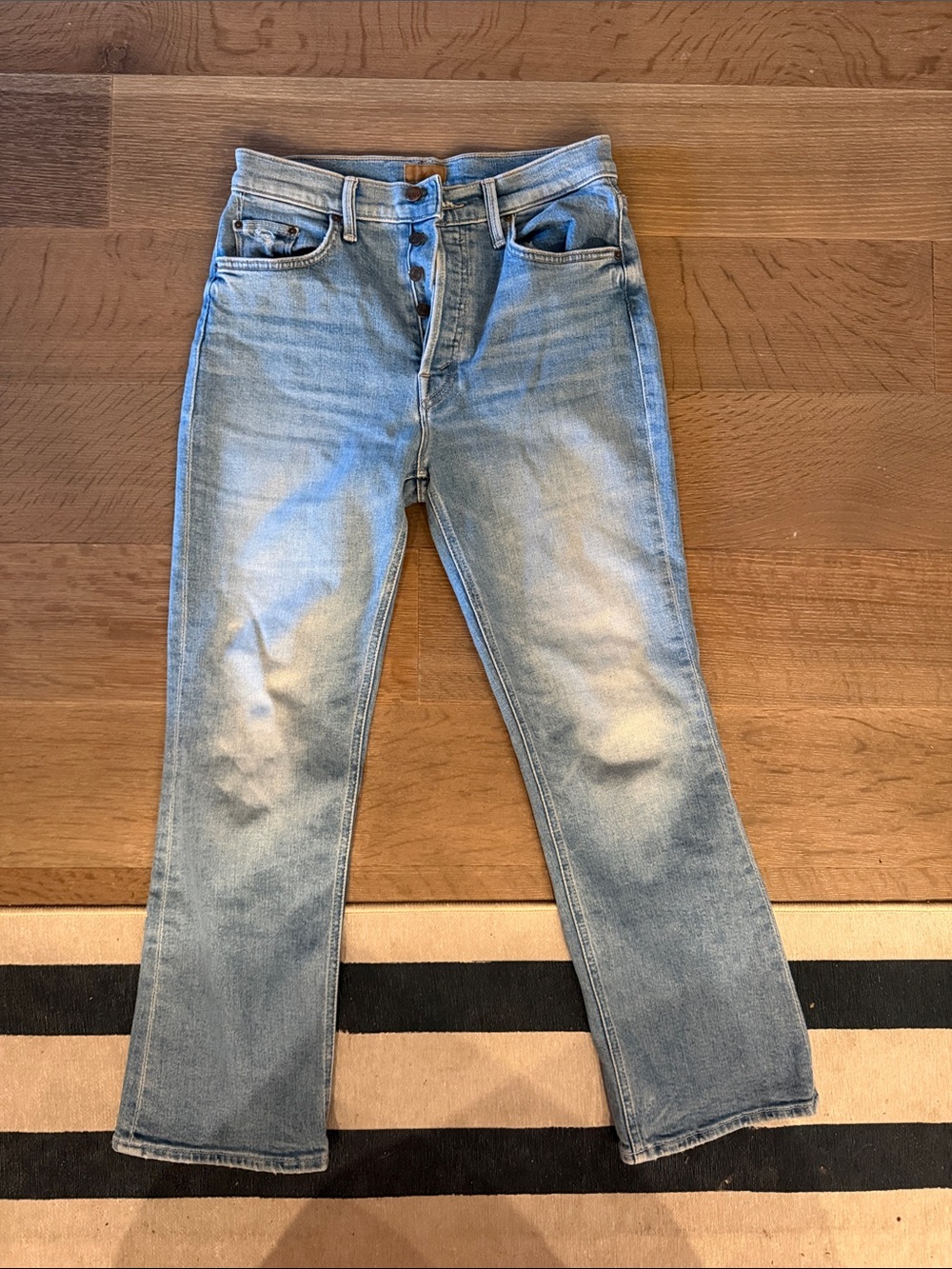 Mother Tripper Ankle Jeans